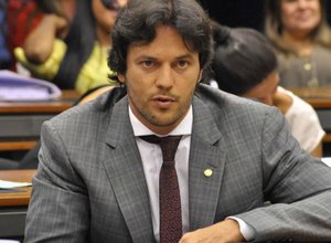 Congresso deve definir modelo de privatização dos Correios, diz Faria