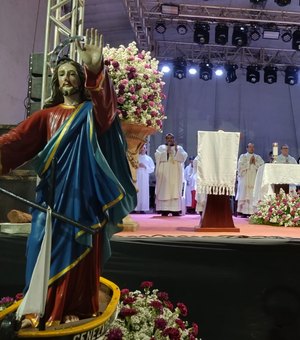 [Vídeo] Penedo celebra 139 anos da Festa do Bom Jesus dos Navegantes com fé, tradição, arte e shows