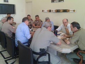 Representantes da Prefeitura de Maceió discutem parcerias com a PM