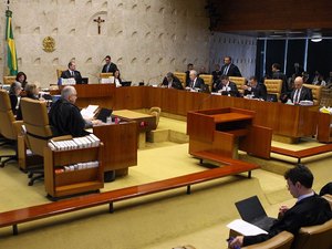 União pode bloquear repasses voluntários a estados, decide STF