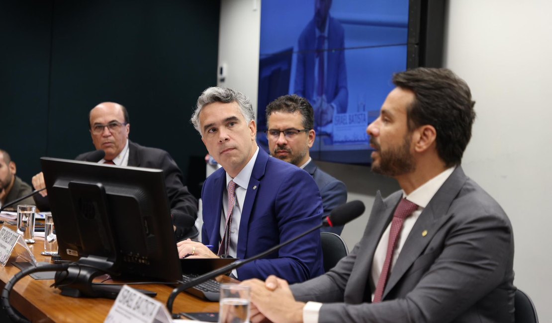 Rafael Brito lidera último debate sobre a construção do Sistema Nacional de Educação