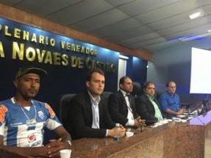 Reunião discute projeto que disciplina ambulantes da Orla de Maceió