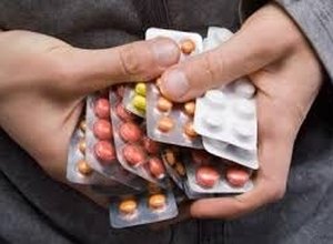 Pesquisa aponta que mais de 70% dos brasileiros se automedicam