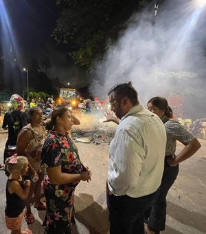 Leonardo Dias intermedeia fim de protesto por transporte escolar e articula reunião entre população e prefeitura