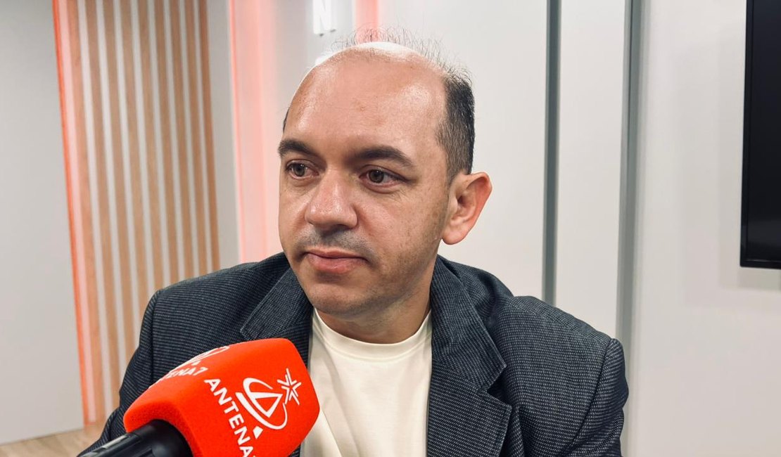 Ângelo Farias leva o Na Mira da Notícia para a Francês FM e estreia formato do programa com imagem