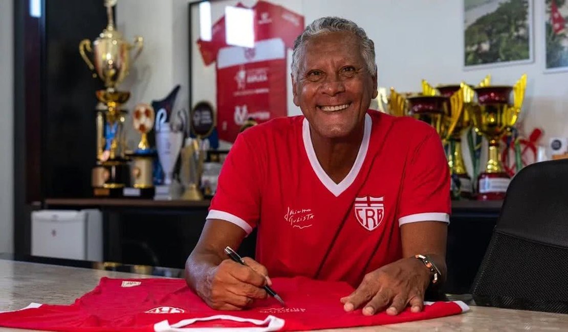 Joãozinho Paulista recebe alta após quase duas semanas internado em Maceió