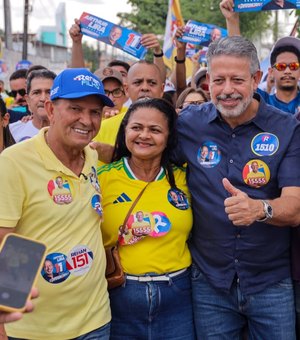 Arthur Lira participa de caminhada e recebe apoio em Matriz do Camaragibe