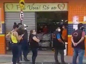 [Vídeo] Vigilância Sanitária fecha estabelecimento em Rio Largo e provoca confusão