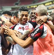 Flamengo goleia Sport e assume liderança do Campeonato Brasileiro