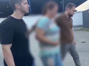 Mulher é presa suspeita de desviar até R$ 20 mil de clínica odontológica em Maceió