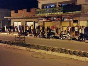Operação integrada apreende simulacro de arma de fogo, drogas e moto irregular