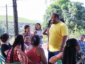 Fernando Cavalcante é recebido por agricultores de Matriz de Camaragibe