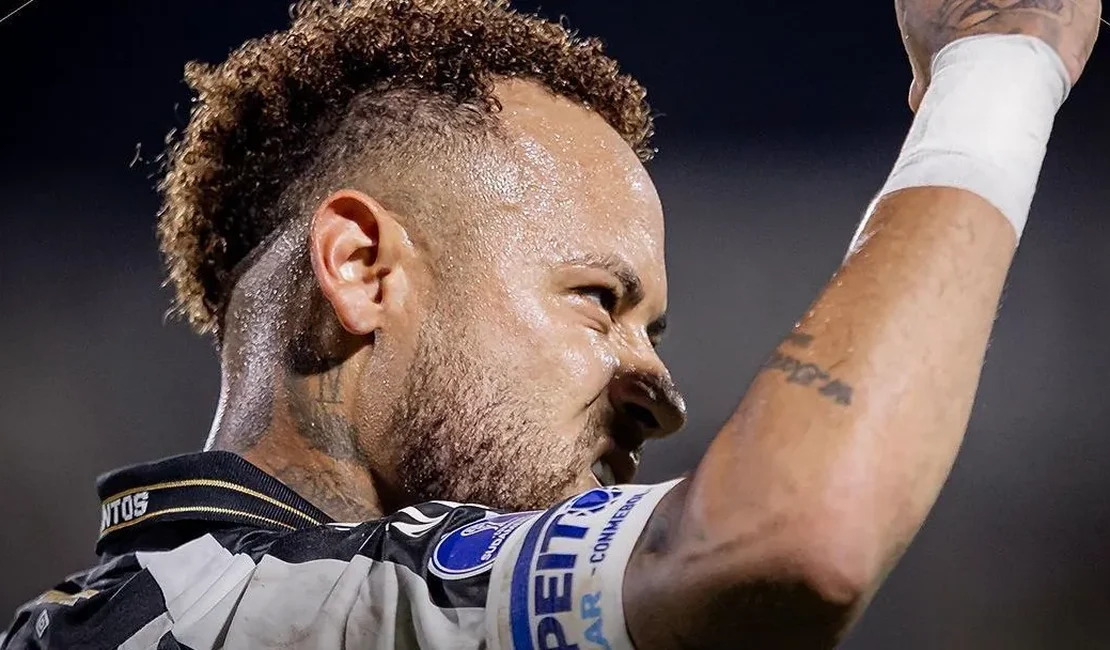 Neymar se desculpa publicamente após tapa em Robinho Jr.: 'Me excedi'