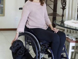 Após 20 anos, jovem atingida por bala perdida ainda briga na justiça por indenização