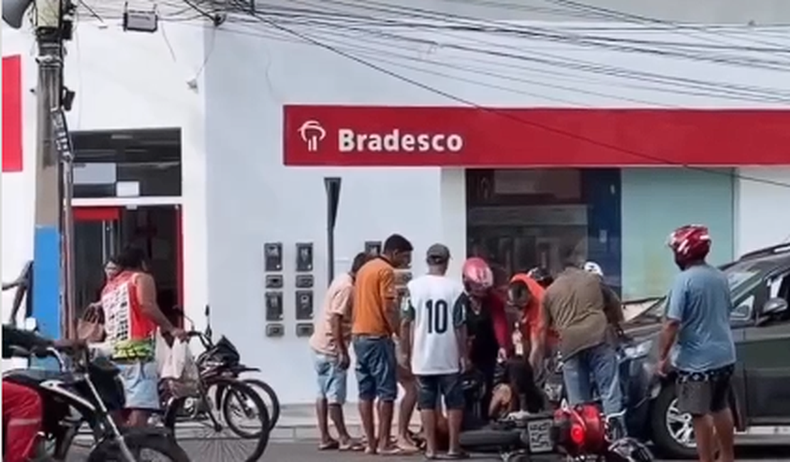 Colisão entre três veículos é registrada na região central de Delmiro Gouveia