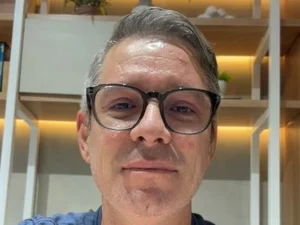 Cabo Bebeto ironiza crise do PT nas eleições internas: “Entre o lado A e o lado B, eu tô do lado da briga”