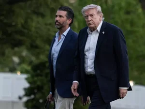 Trump diz que não sabe se irá para casamento do filho: 'Eu tenho uma coisa chamada Irã'