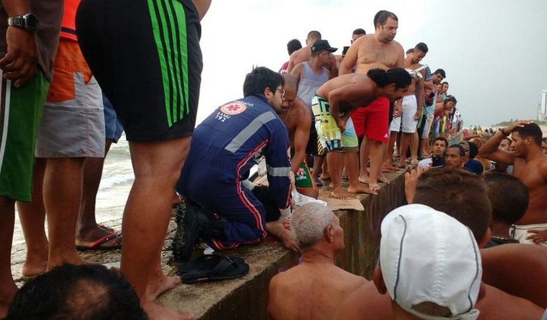 Imagens mostram socorro às vítimas da queda do Globocop no Recife