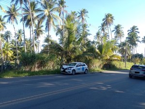 Carro da BRK invade contramão, atropela e mata pedestre na AL-101 Norte