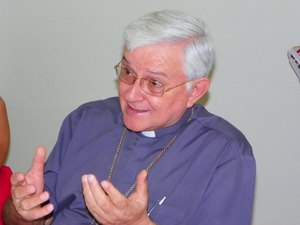 Bispo diocesano de Penedo sugere voto em Bolsonaro