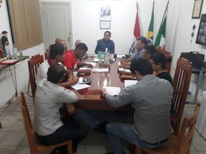 Servidores da Prefeitura de Palmeira dos Índios anunciam paralisação de serviços