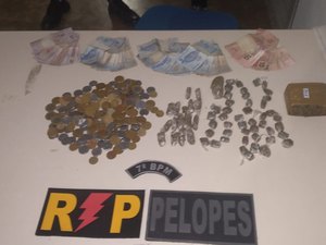 Trio tenta fugir ao avistar PM mas é preso com maconha e dinheiro, em Santana do Ipanema