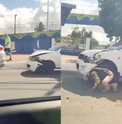 [Vídeo] Colisão entre três veículos é registrada na Avenida Fernandes Lima, em Maceió