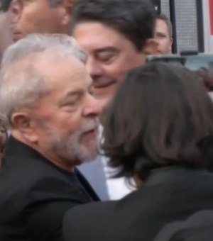 Em 1º discurso livre, Lula agradece militantes e ataca PF e MPF
