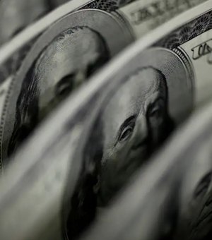 Dólar sobe para R$ 5,24 após indicação de Trump ao BC dos EUA