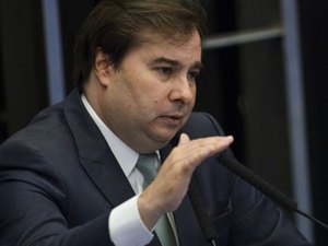 Rodrigo Maia aciona STF para retomar tramitação da reforma administrativa