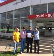 ASA renova com Alagoas Motos, recebe apoio do Governo e entrega moto e alimentos 