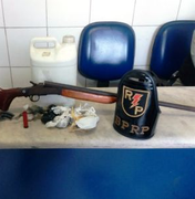 Polícia apreende arma de fogo e drogas no bairro do Benedito Bentes