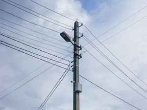 Dupla é presa ao tentar furtar fios de energia próximo a torre de telefonia em Arapiraca