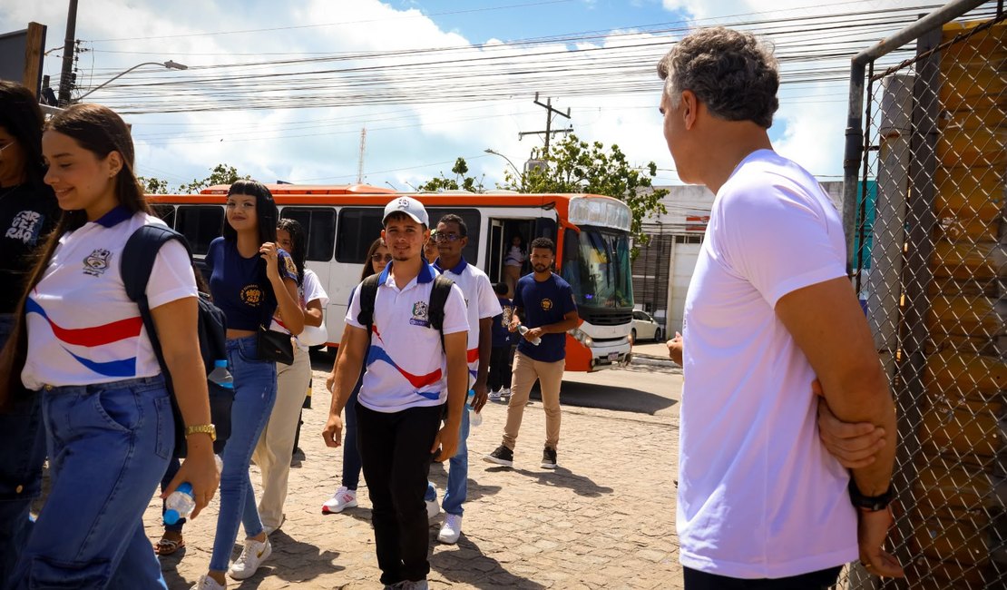 Alagoas reduz abandono escolar e reforça programas criados por Rafael Brito