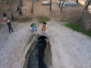 MPF apura despejo irregular de esgoto no mar da Ponta Verde, em Maceió