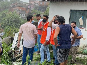 Chuvas: JHC lidera força-tarefa de orientação e apoio às famílias de áreas de risco