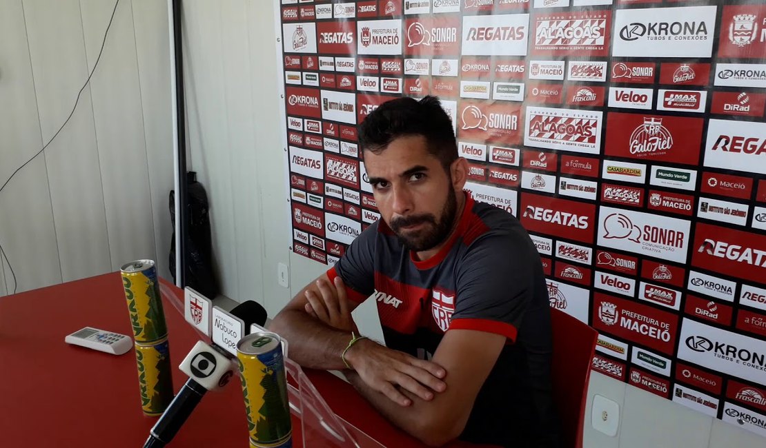 Lucas Abreu quer grande jogo do CRB diante do Vitória pela Série B