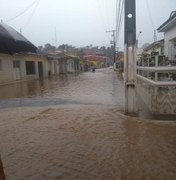 Temporal deixa ruas do Centro de Campestre alagadas