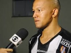 Reinaldo Alagoano pode ser titular no ataque alvinegro.