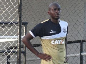 Leandro Souza aguarda novo exame para voltar aos treinos com o ASA