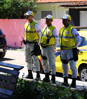 Turista é assaltado e pressionado a transferir R$ 6 mil para conta de criminosos na Pajuçara