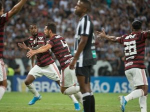 É líder! Em noite perfeita, Flamengo vence Ceará e assume a ponta