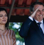 Bolsonaro diz que primeira-dama pode passar por cirurgia e não viajará com ele à Bahia