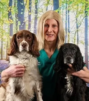 Mulher descobre câncer após levar 'cabeçada' de cão labrador