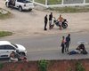 Mulher fica ferida após colisão entre carro e motocicleta no Santa Amélia