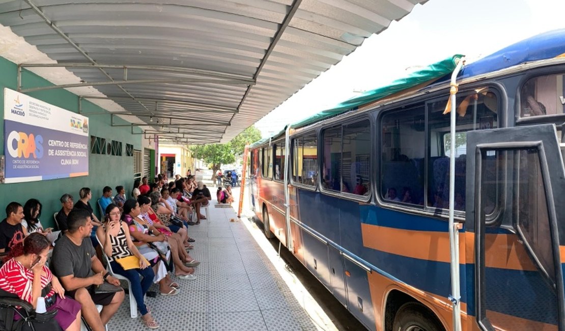 Unidade móvel do Cadastro Único atende moradores do Clima Bom e Levada