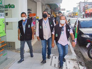 Prefeitura realiza vistoria e orientação a ambulantes do centro da cidade