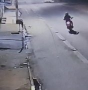 Dupla persegue e rouba moto no Village Campestre II, em Maceió