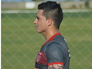 Danilinho é a novidade no treino do CRB após vitória na estreia do estadual