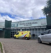 Condutora de motocicleta é atropelada por veículo não identificado em Arapiraca